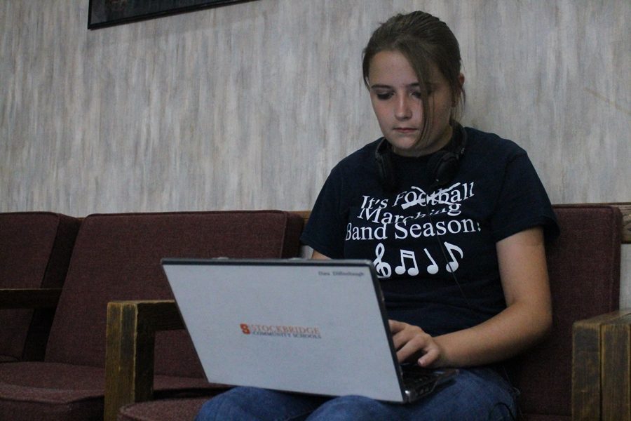 Senior Dara Diffenbaugh works on an assignment for her online course using her Chromebook. The first few days of school web access on the Chromebooks was unavailable for student use, due to the installation of the iboss system. 
