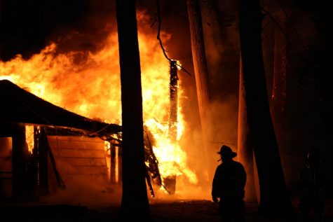 BREAKING: Delayed response to downed powerline causes structural blaze