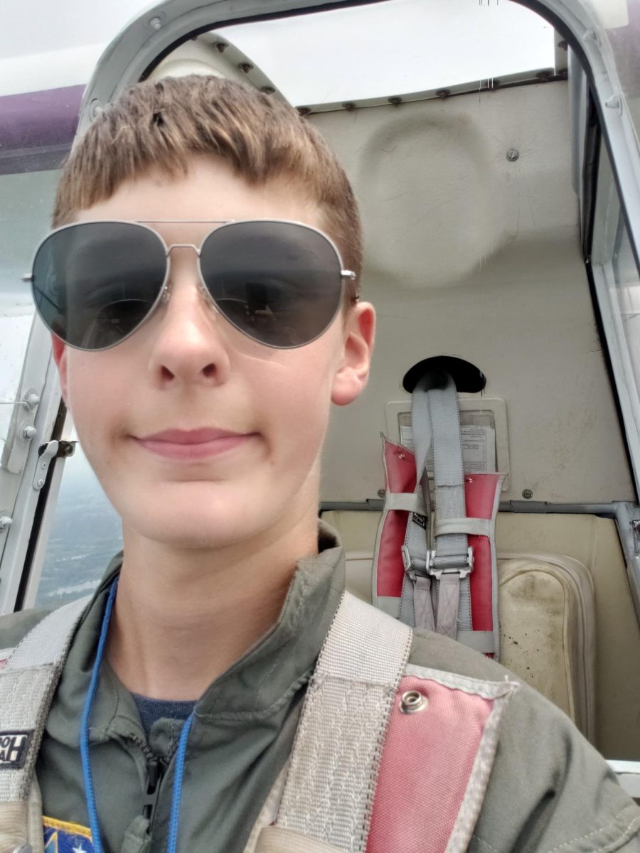 Former Freshman becomes youngest pilot in the U.S.